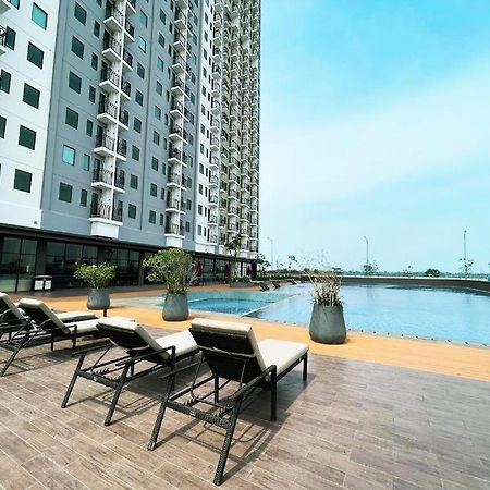 Osaka Riverview Daire Tangerang Dış mekan fotoğraf